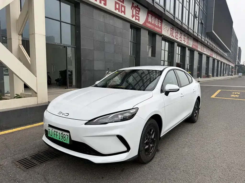BYD Seal 05 DM-i — фото 1