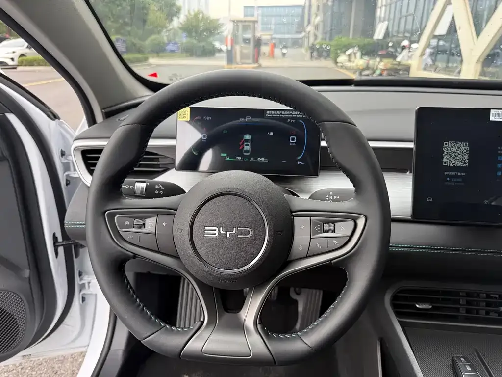 BYD Seal 05 DM-i — фото 4