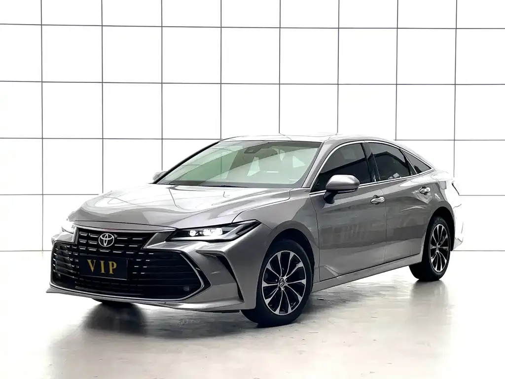 Toyota Avalon — фото 1