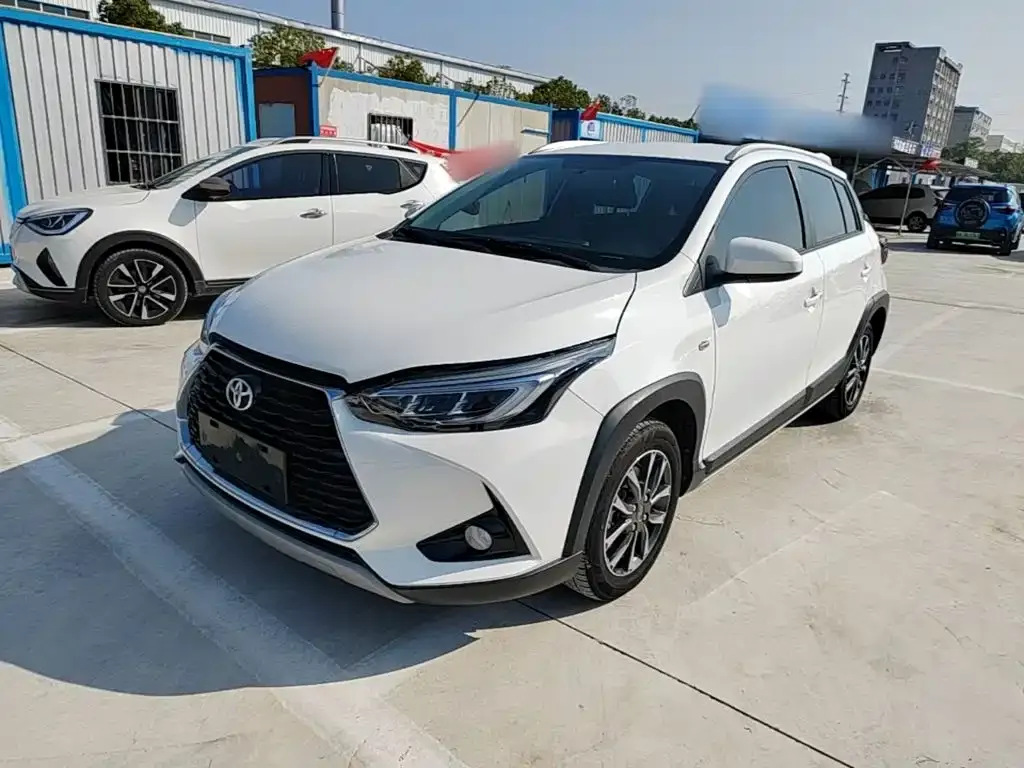 Toyota Yaris L — фото 9