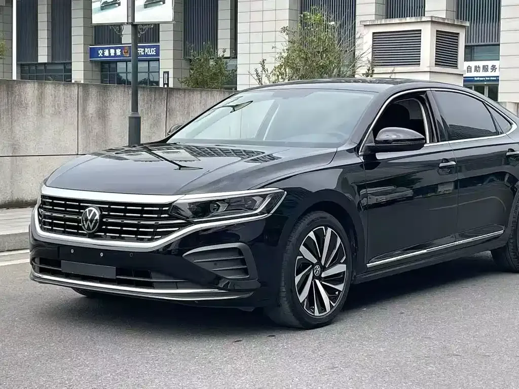 Volkswagen Passat — фото 6