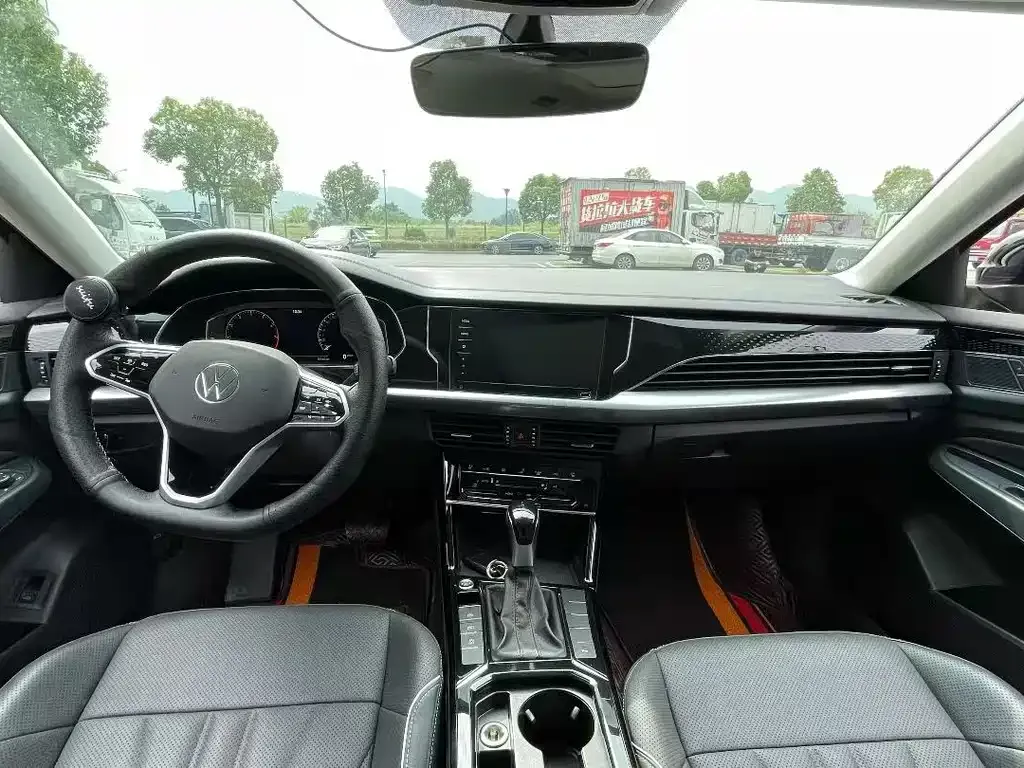 Volkswagen Passat — фото 7