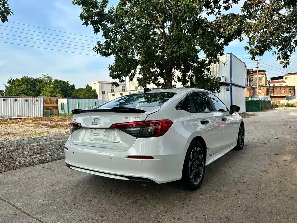Honda Civic — фото 7