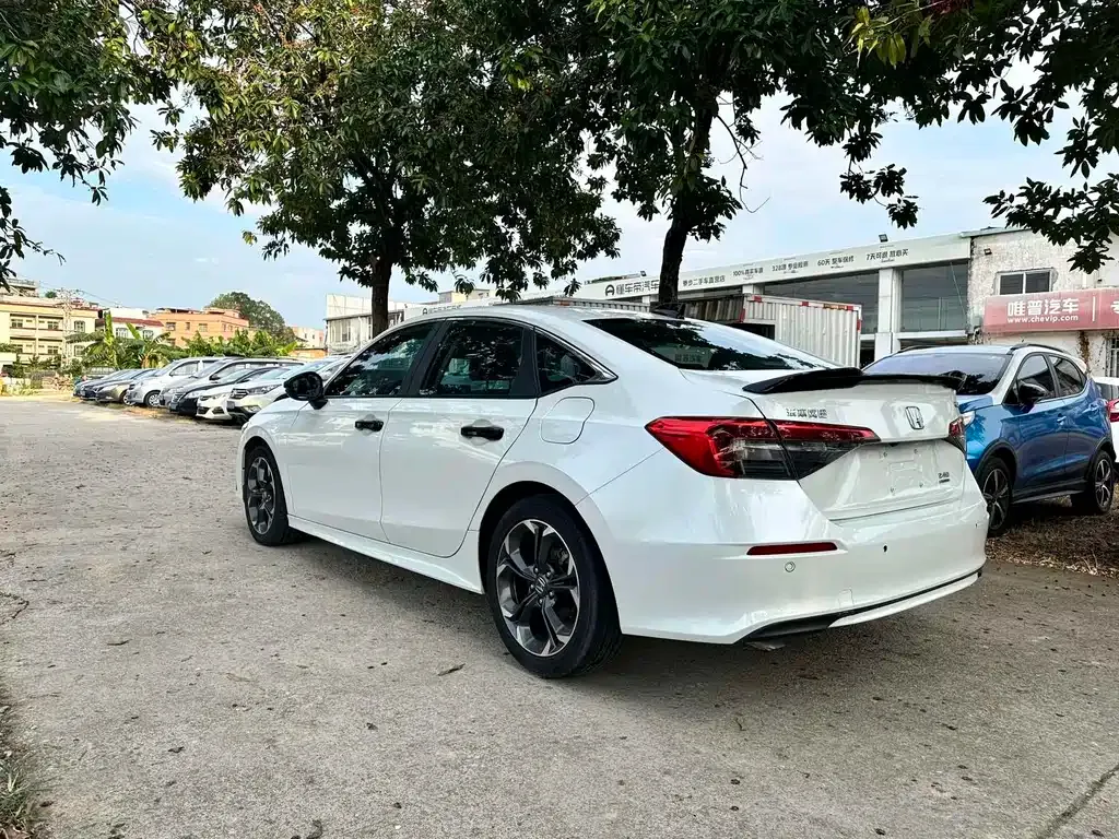 Honda Civic — фото 4