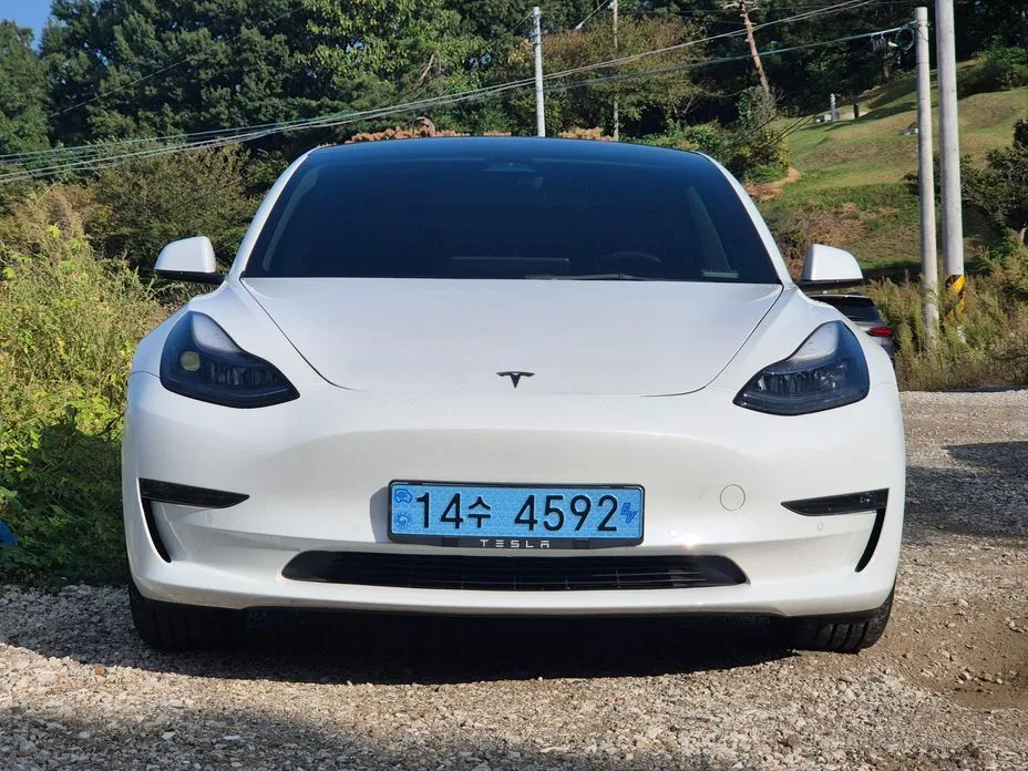 Tesla Model 3 — фото 10