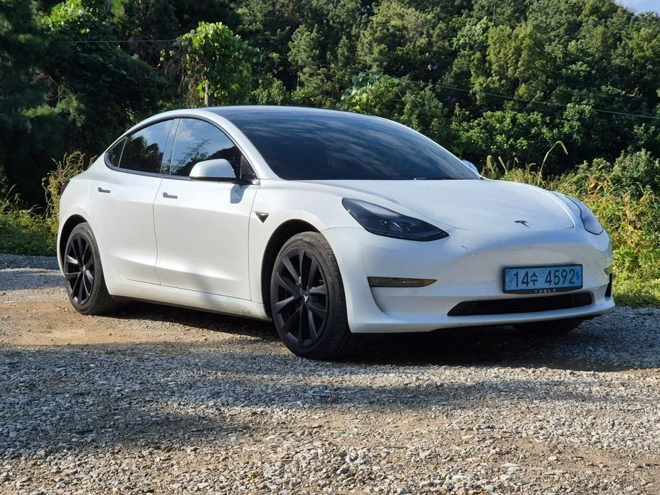 Tesla Model 3 — фото 7
