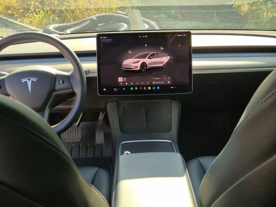 Tesla Model 3 — фото 4