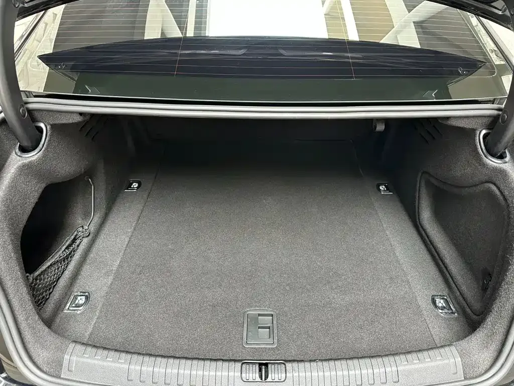 Audi A6L — фото 7
