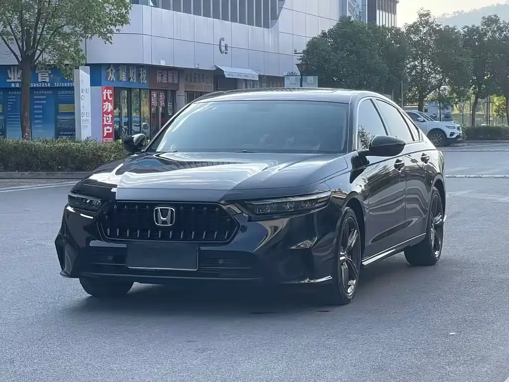 Honda Inspire — фото 1