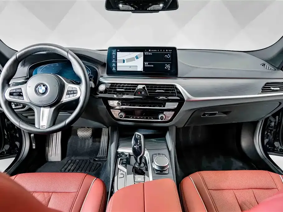 BMW 5 Series New Energy — фото 10