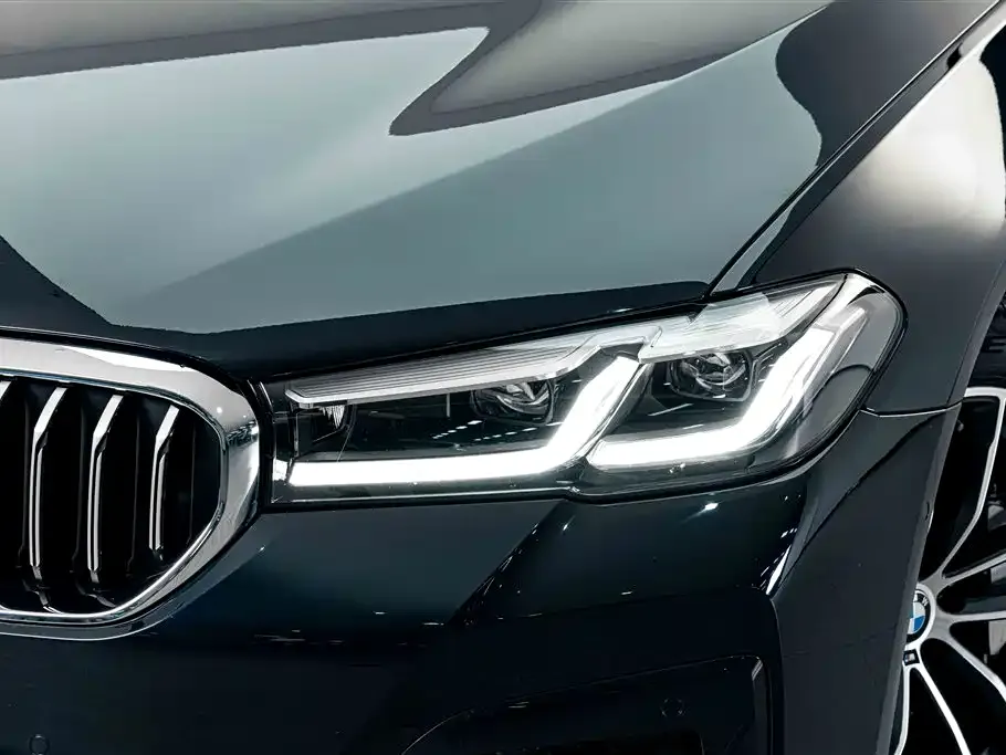 BMW 5 Series New Energy — фото 9
