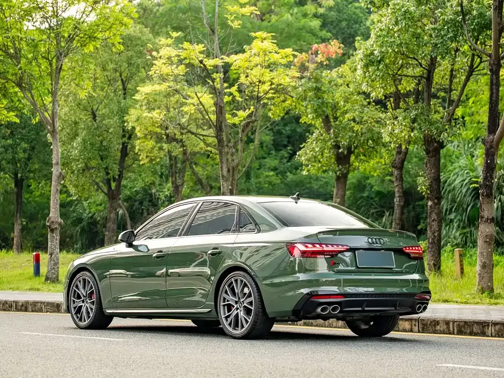 Audi S4 — фото 7