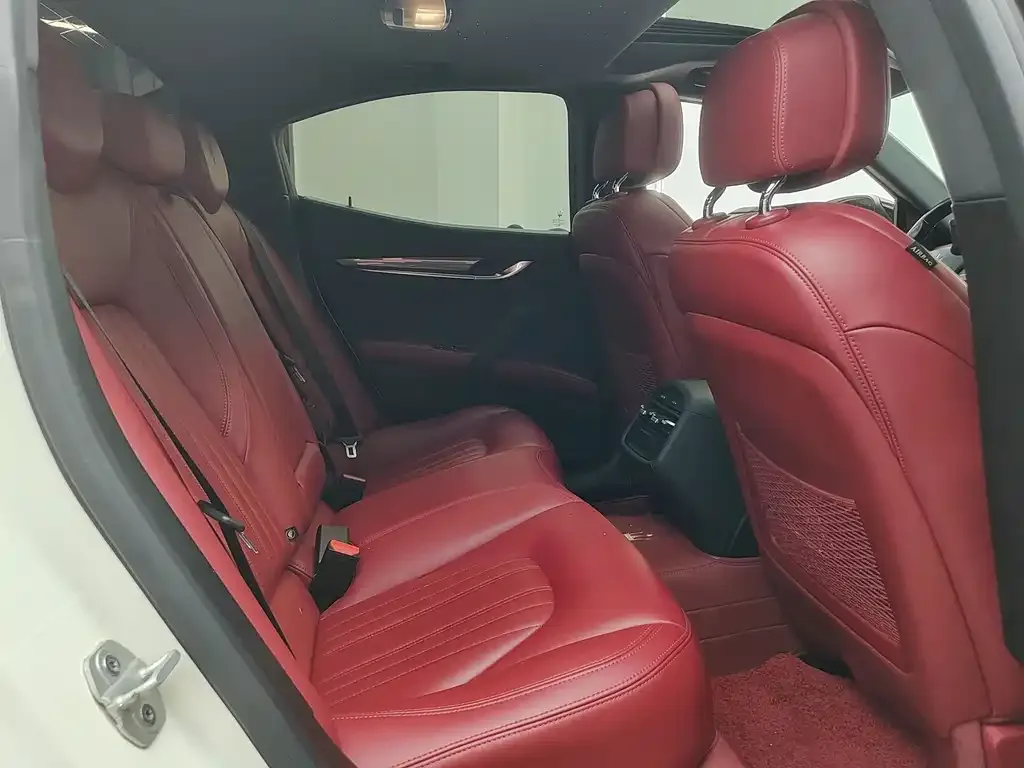 Maserati Ghibli — фото 5