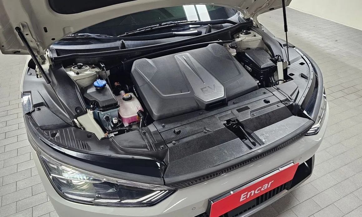 Kia EV6 — фото 9