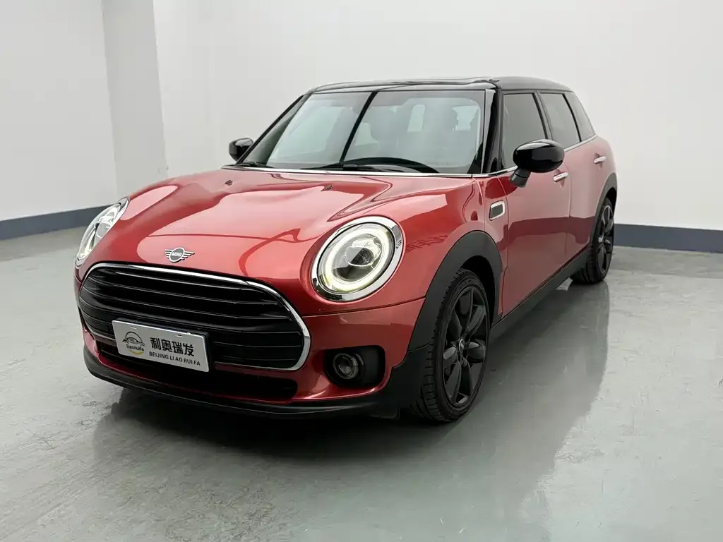 MINI Clubman — фото 1