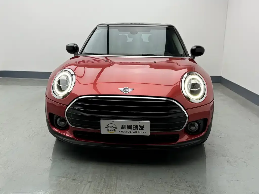 MINI Clubman — фото 3
