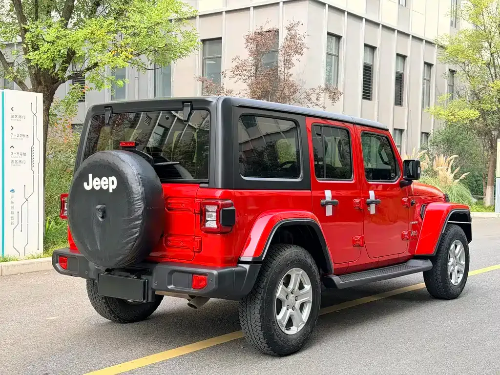 Jeep Wrangler — фото 4
