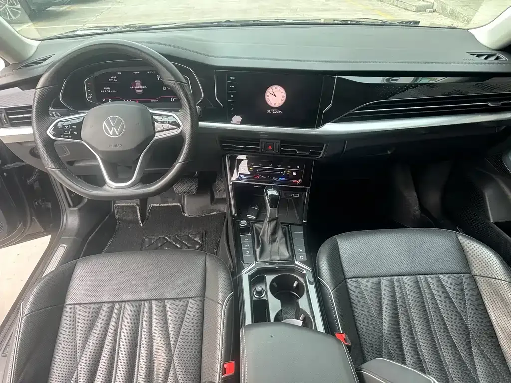 Volkswagen Passat — фото 8