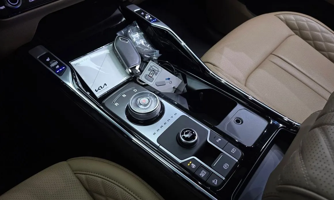 Kia Sorento — фото 9