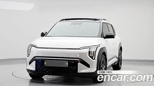 Kia EV3 — фото 1