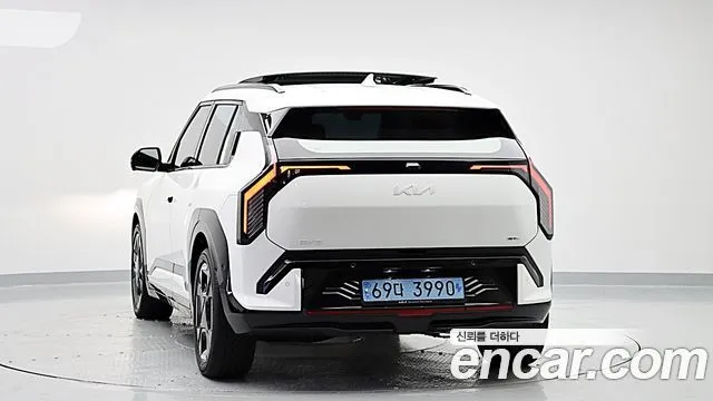 Kia EV3 — фото 4