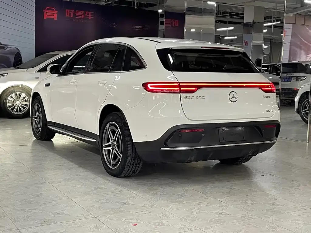 Mercedes-Benz EQC — фото 5