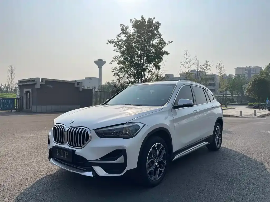 BMW X1 — фото 1