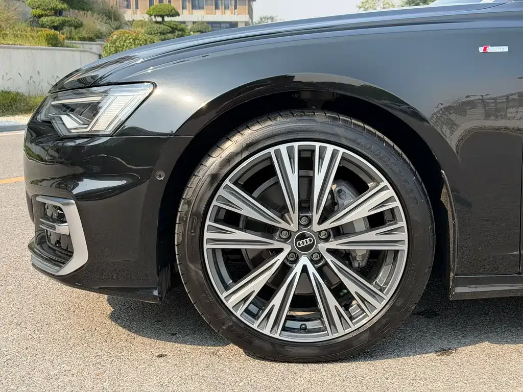 Audi A6L — фото 7