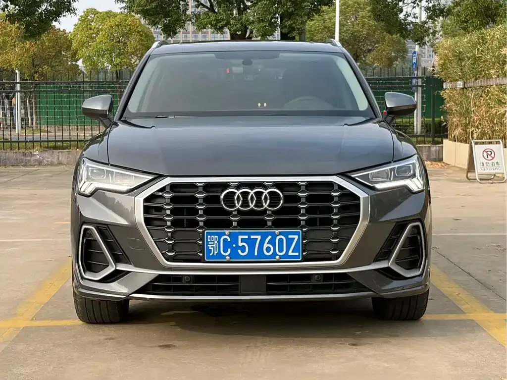 Audi Q3 — фото 10