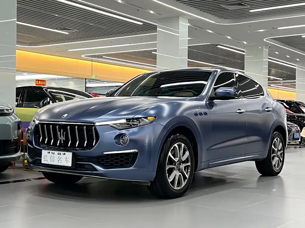 Maserati Levante — фото 1