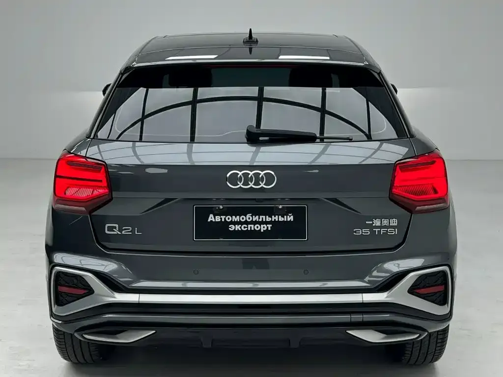 Audi Q2L — фото 7
