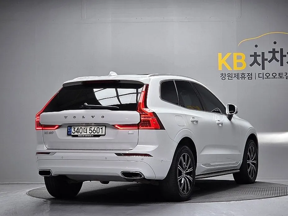 Volvo XC60 — фото 3
