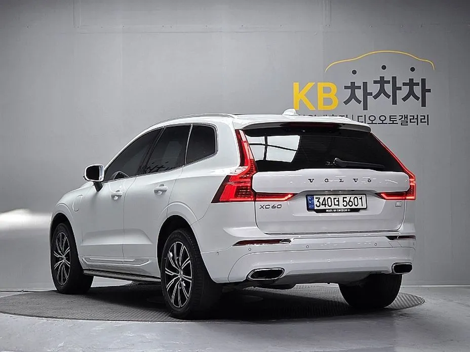 Volvo XC60 — фото 2