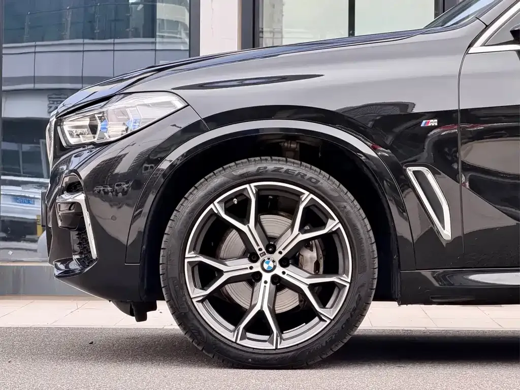 BMW X5 — фото 2