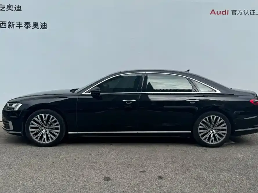 Audi A8 — фото 3