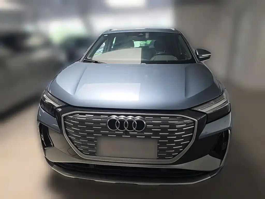 Audi Q4 e-tron — фото 4