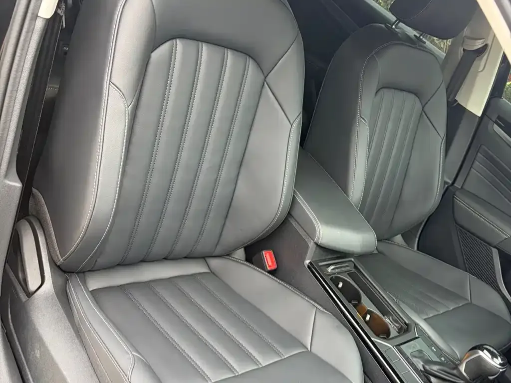 Volkswagen Passat — фото 10