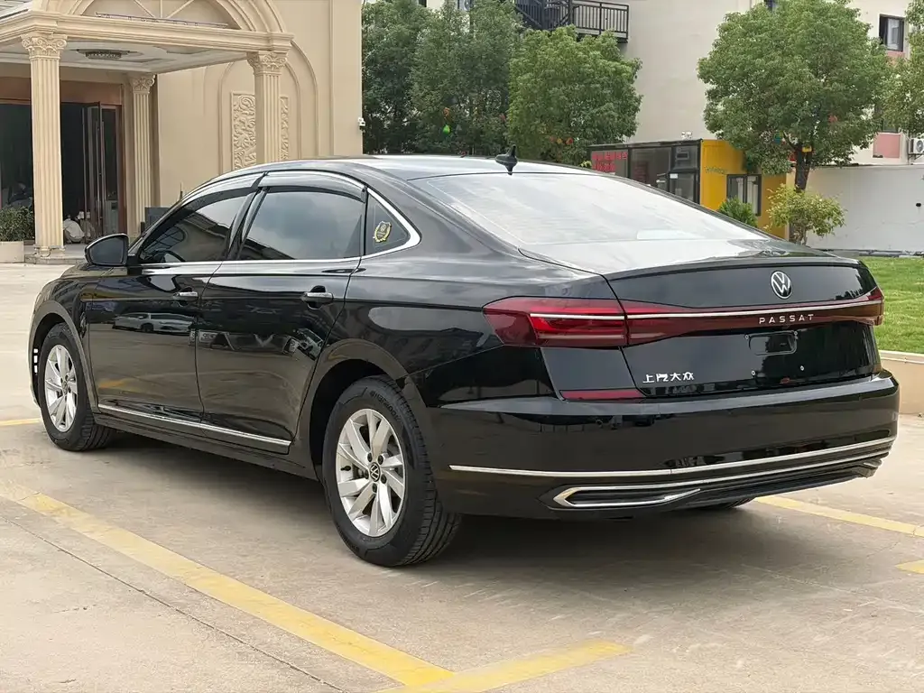 Volkswagen Passat — фото 9