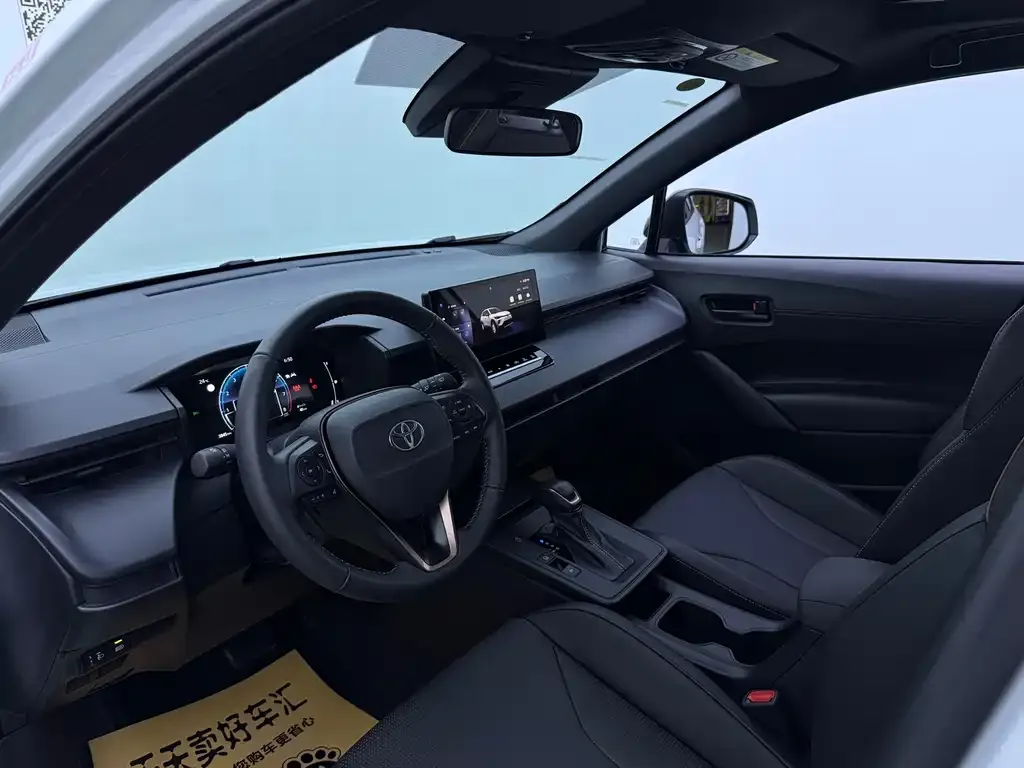Toyota Corolla Cross — фото 10