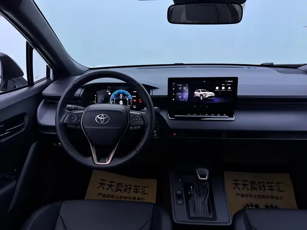 Toyota Corolla Cross — фото 2