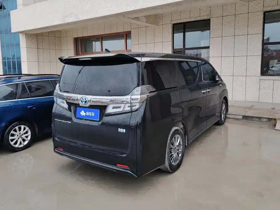 Toyota Vellfire — фото 2