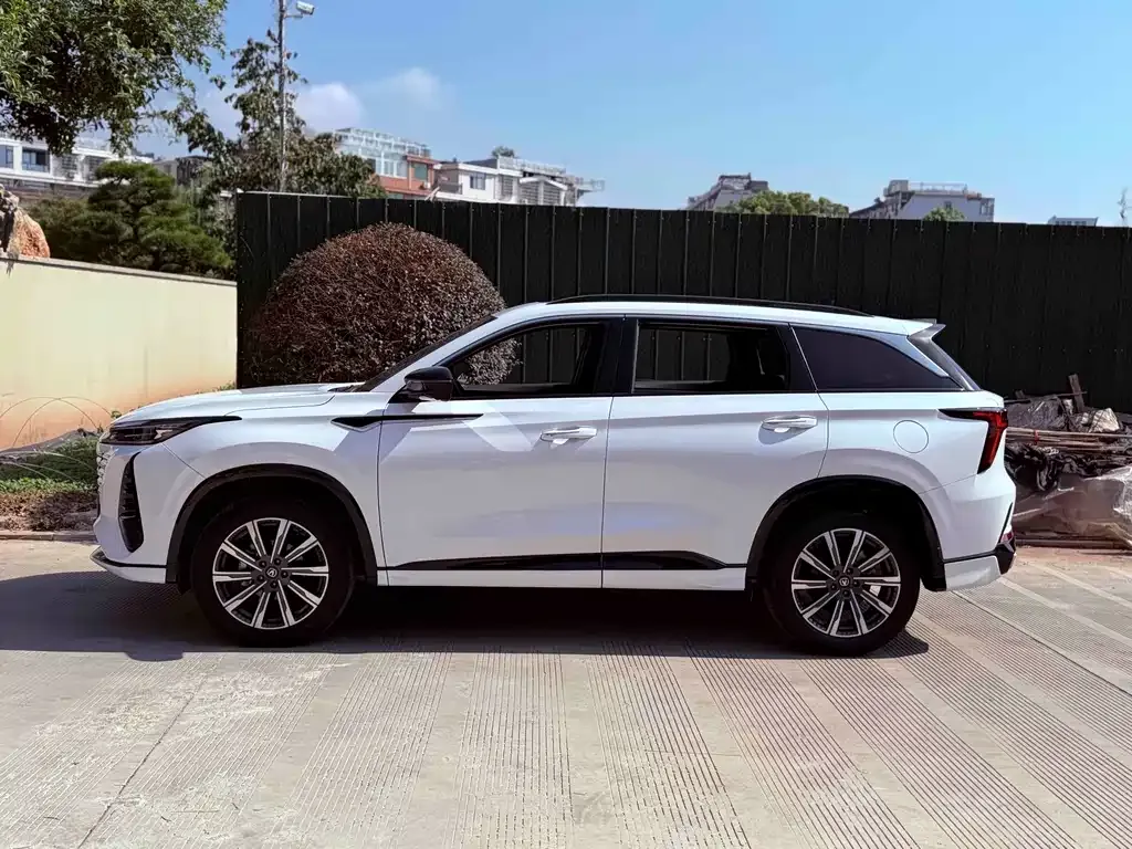 Changan CS75 PLUS — фото 6