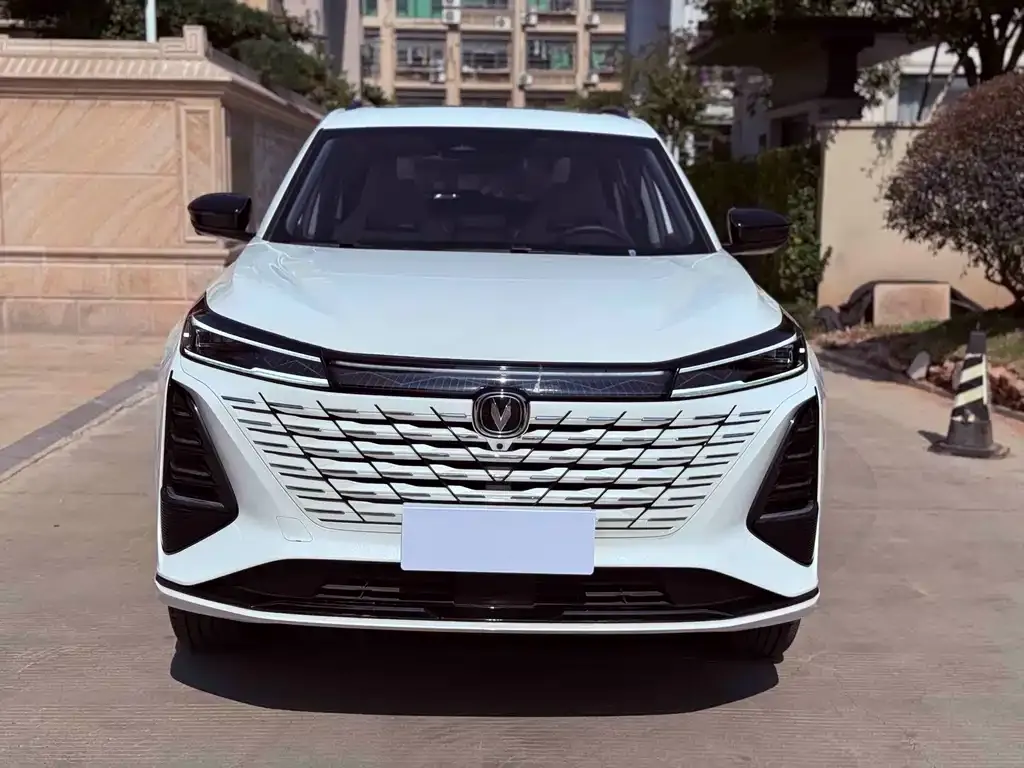 Changan CS75 PLUS — фото 3