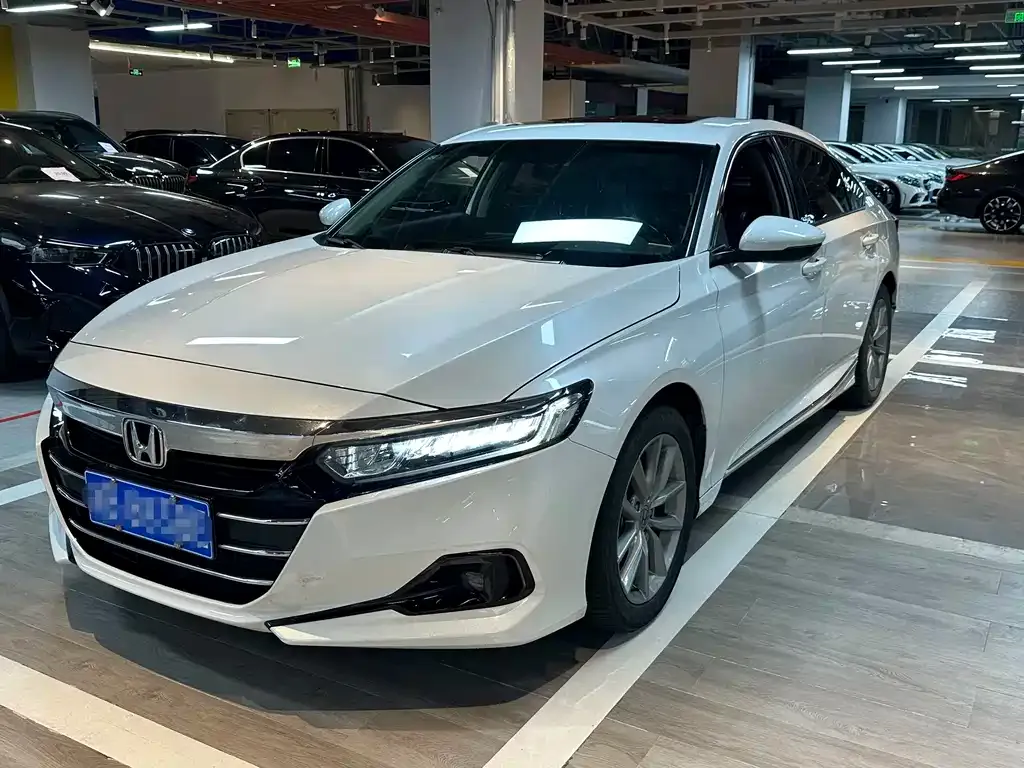 Honda Accord — фото 1