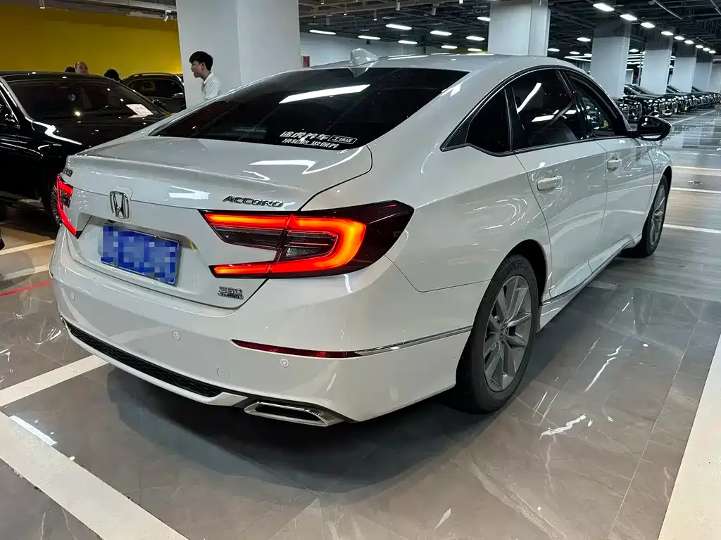 Honda Accord — фото 3