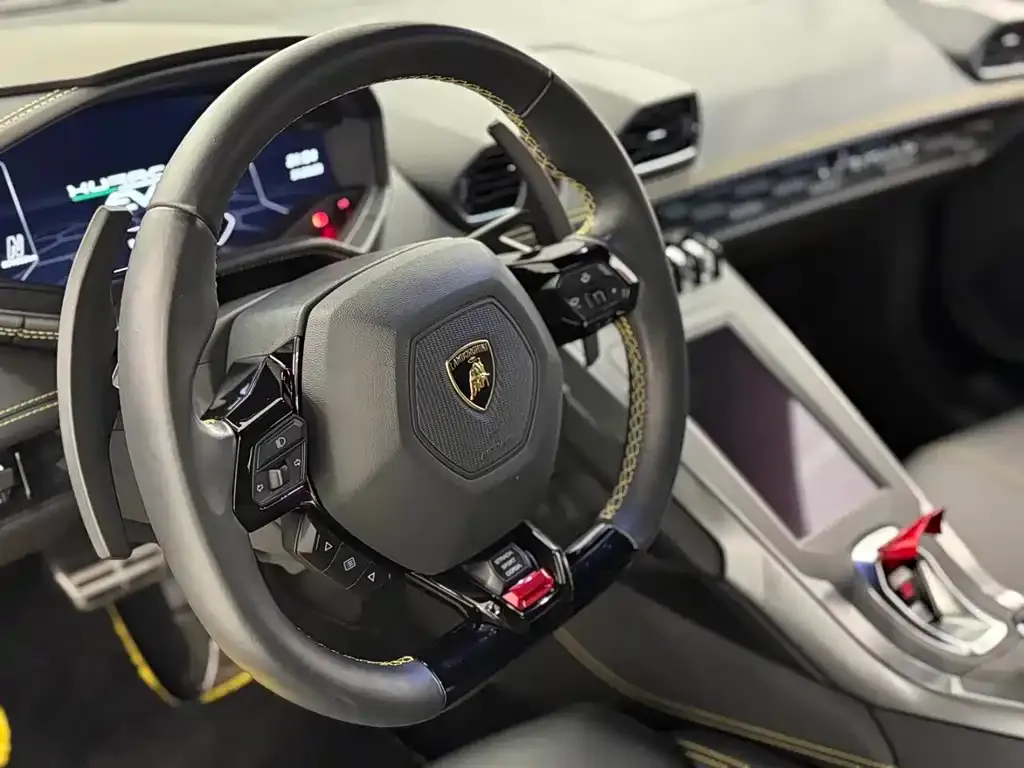 Lamborghini Huracan — фото 6