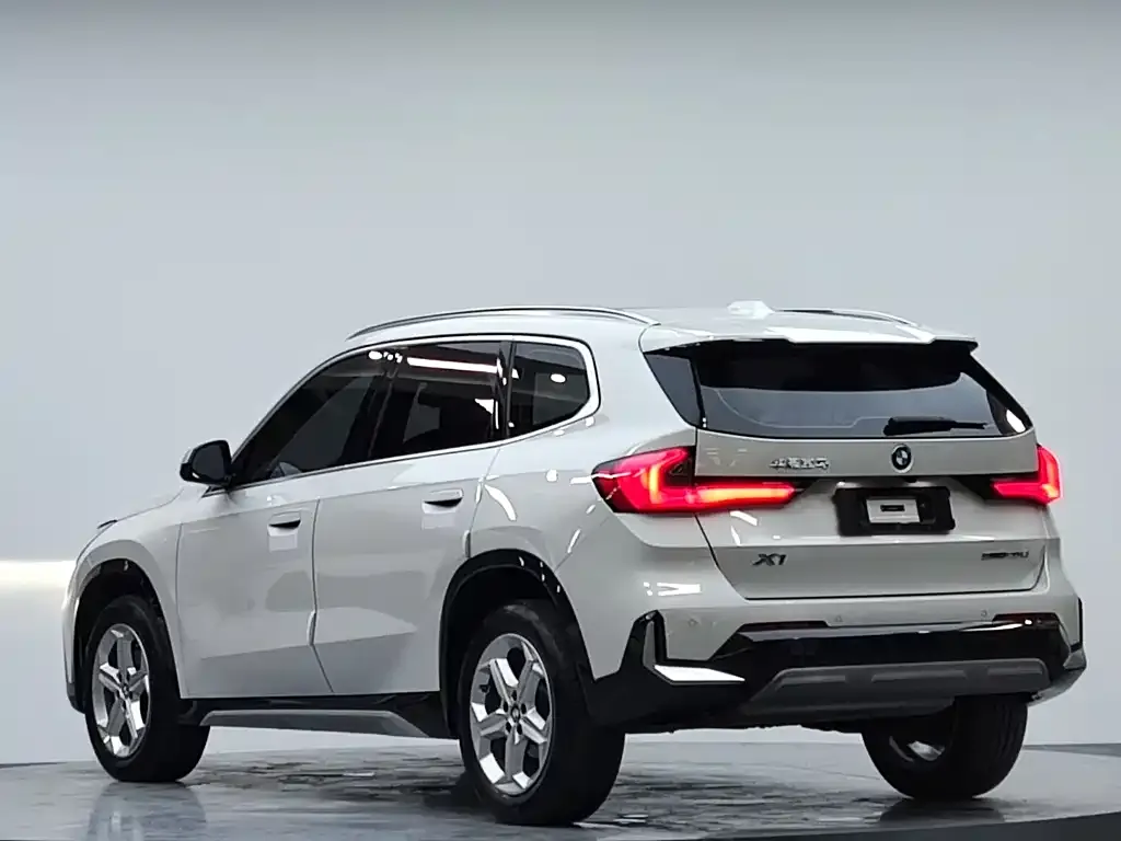 BMW X1 — фото 2