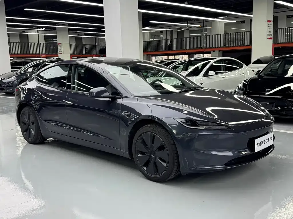 Tesla Model 3 — фото 8