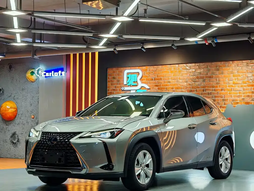 Lexus UX — фото 8