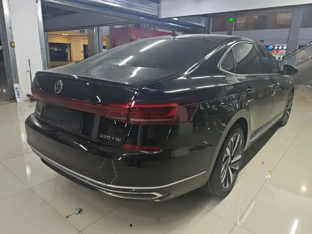 Volkswagen Passat — фото 6
